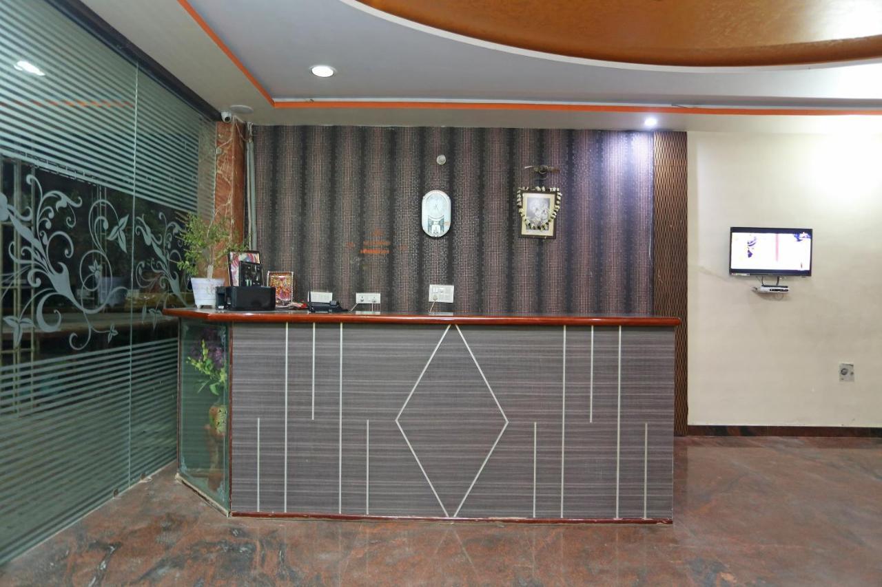 Oyo Hotel Krishna Greens Mathura Exterior foto